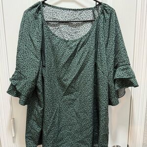 SHEIN Green Animal Print Top